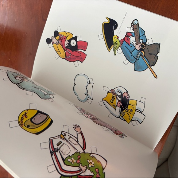 Vintage Curios George monkey Rey paper doll book 1994 - Picture 7 of 7